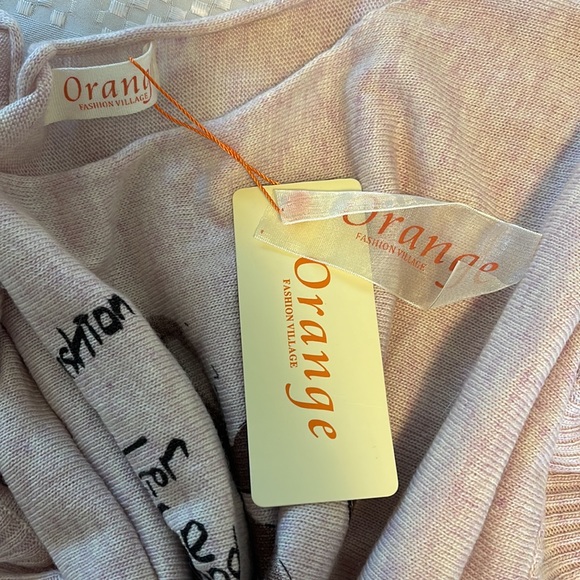 🍁Orange NWT longsleeve, oversize sweater with rabbit hair - Picture 9 of 9